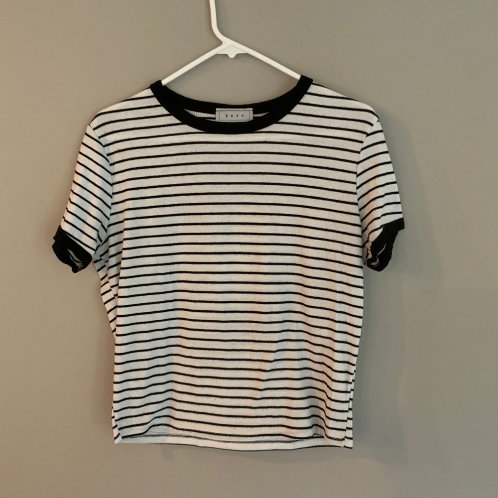 Black and white stripped tshirt